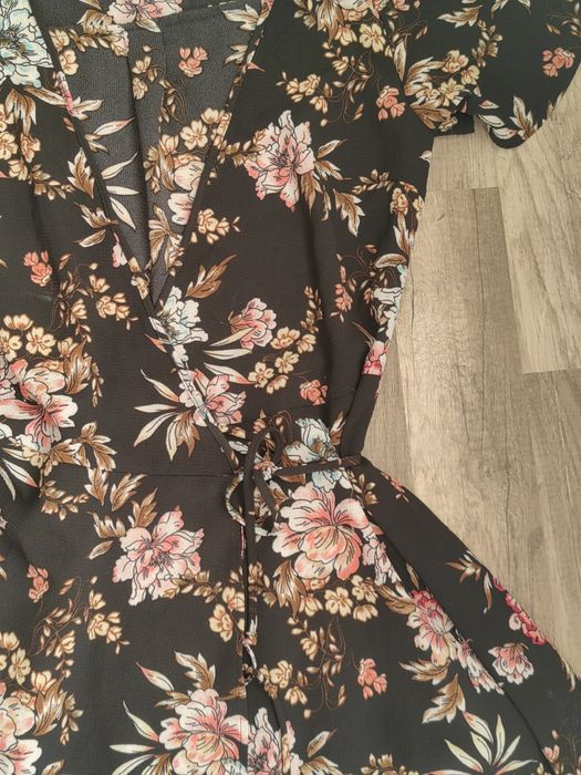 Рокли с къс ръкав