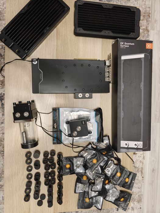 Asus Rog StriX OC RTX 3080, componente watercooling custom loop