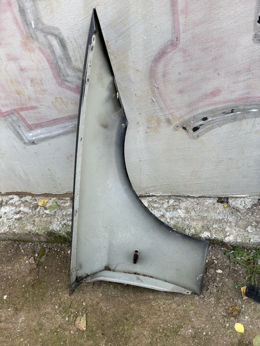 Aripa stanga fata bmw e90/91 2005/2006/2007/2008/2009/2010/2011