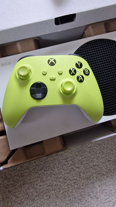 xbox series s 512gb + 2 manete ca noi