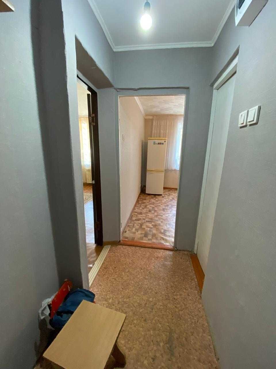 срочно продается 1 к.кв на 8 мкрн!