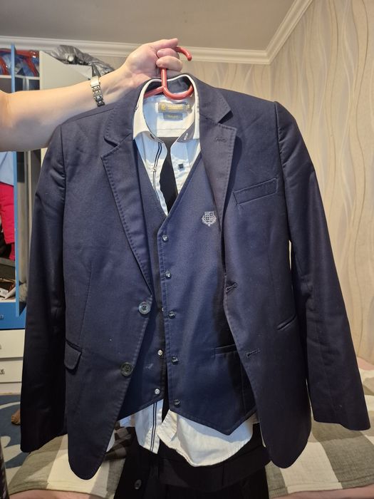 Школьный костюм тройка