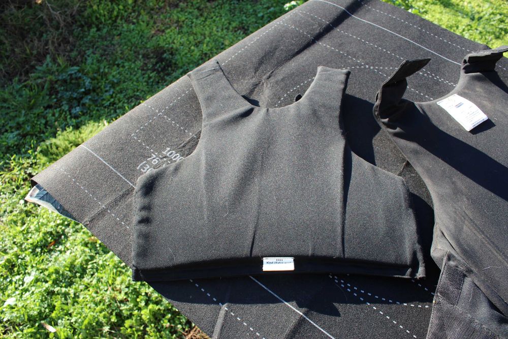 Бронежилетка - английска юношеска