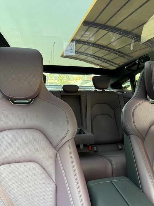 Xiaomi SU7 v nalichii