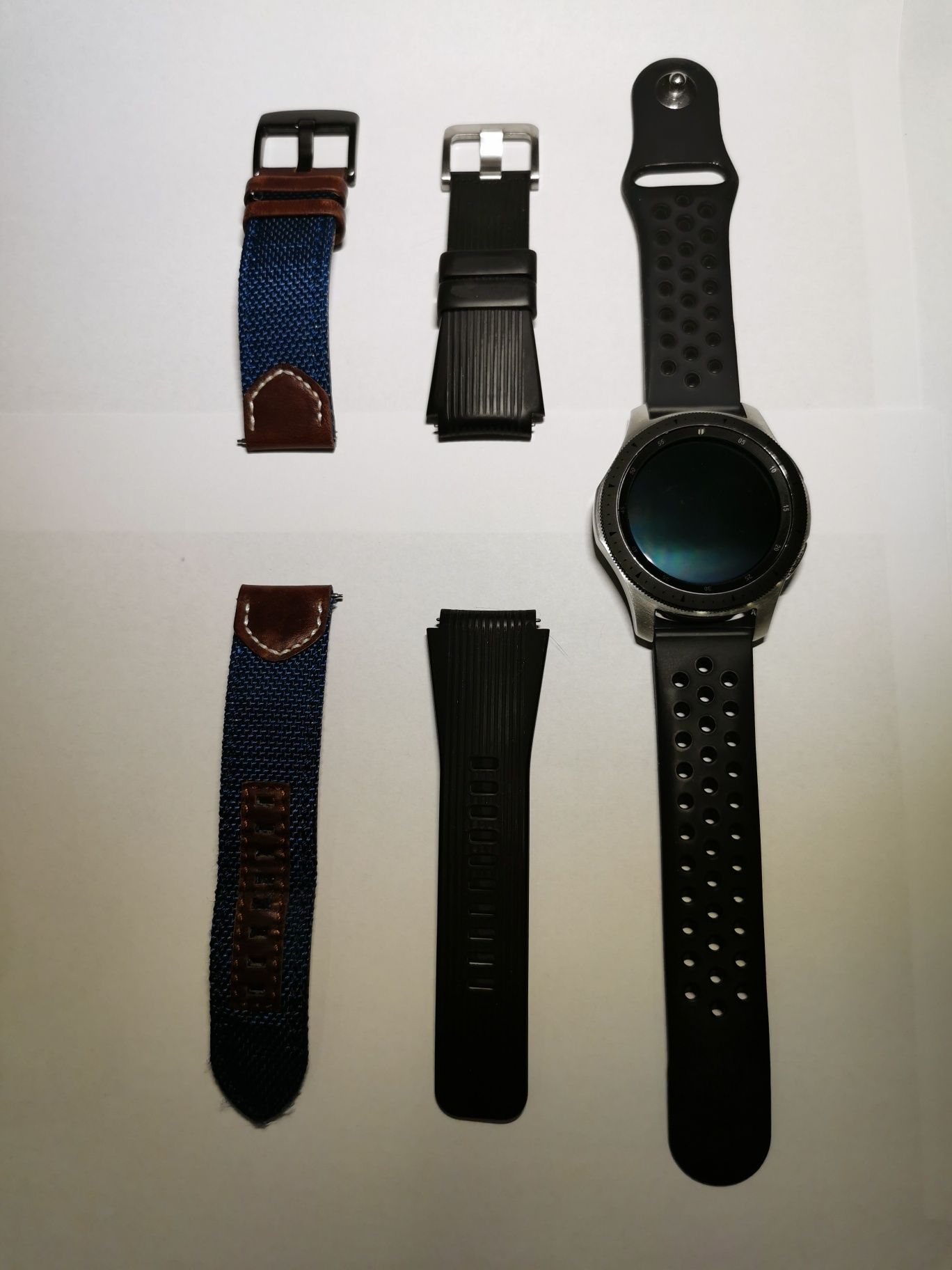 Vând ceasuri smartwatch