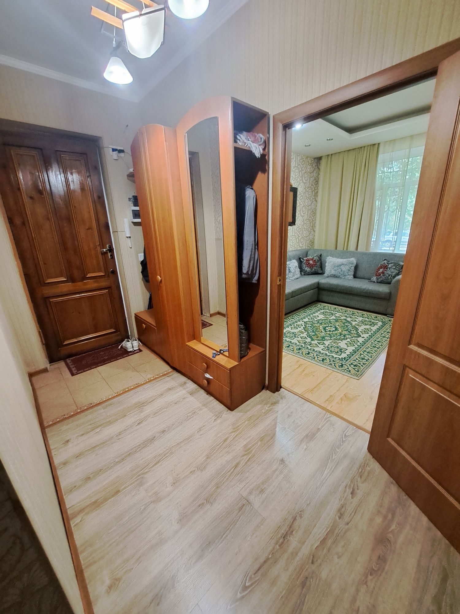 Продаём трехкомнатную квартиру болгарского типа в Восточной части