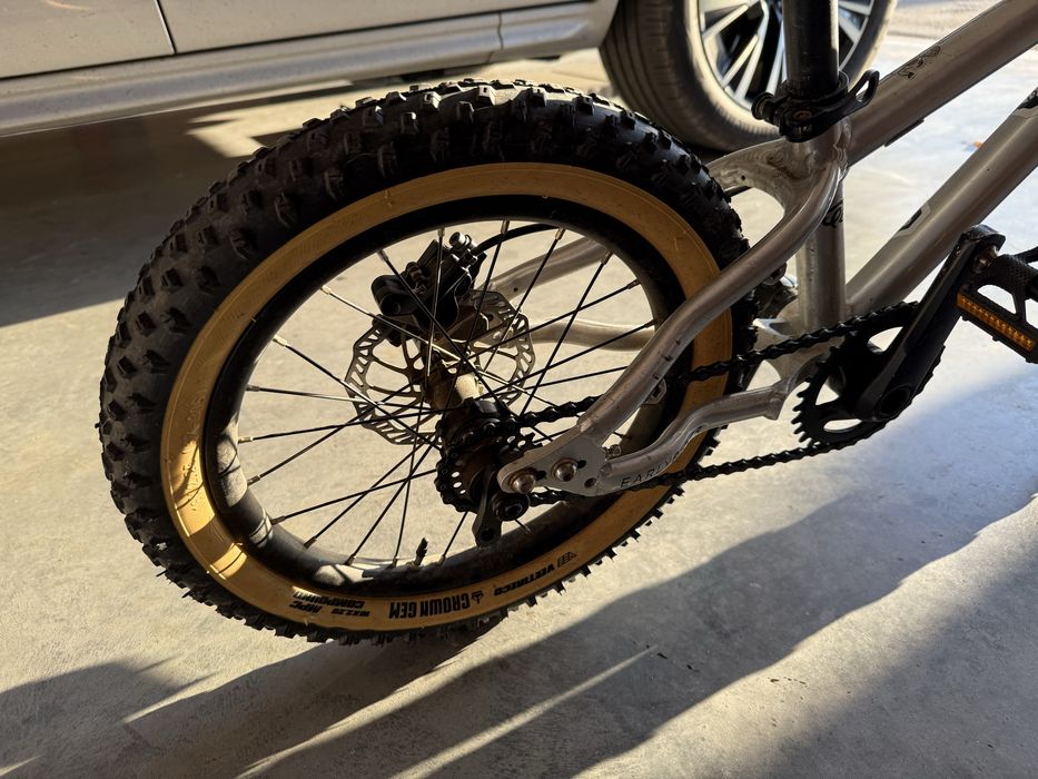Bicicleta MTB Early Rider roti 16”inch
