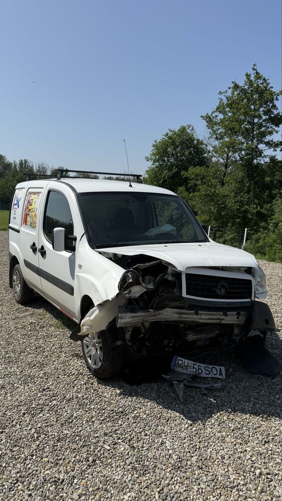 Fiat Doblo Cargo 1.9JTD Avariat / Proprietar de noua