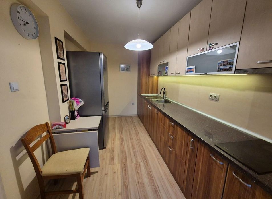 Дава се под наем Четиристаен апартамент в София, Витоша - 150 кв.м за 1000 € - Снимка #2