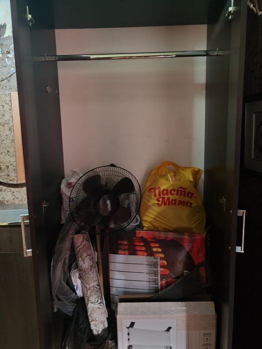 Продам прихожую б/у