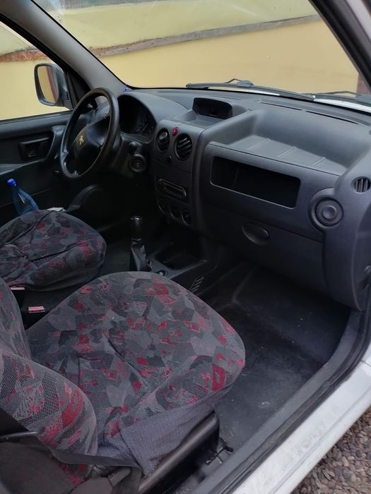 Peugeot partener