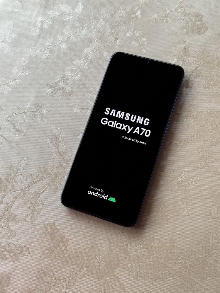Samsung Galaxy A70, memorie internă 128Gb, stare foarte bună