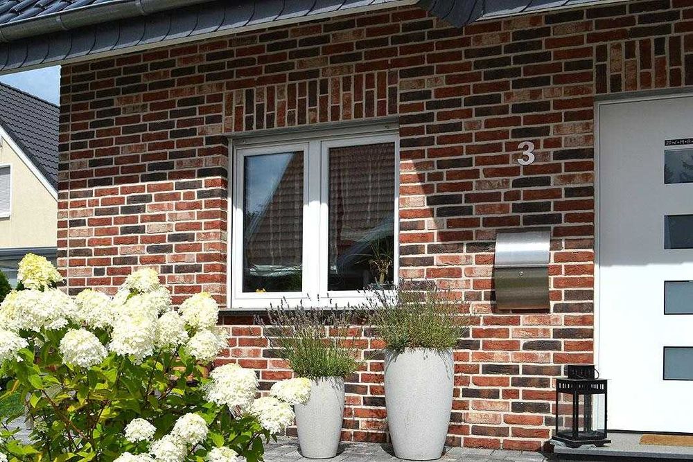 Кирпич ручной формовки, Германия. Полнотелый - 240x115x71. Цена за шт.