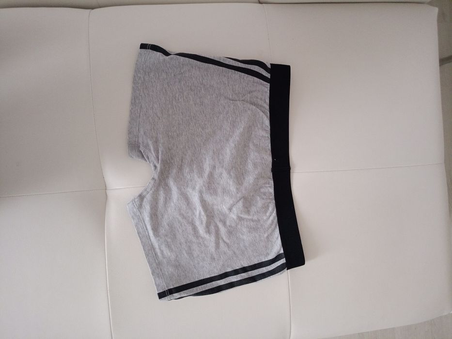 Vând boxeri bărbătești Adidas,noi ,fara eticheta produs de calitate .