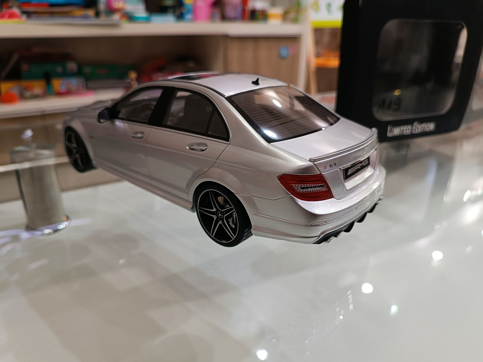 Mercedes w204 C63 AMG 1:18