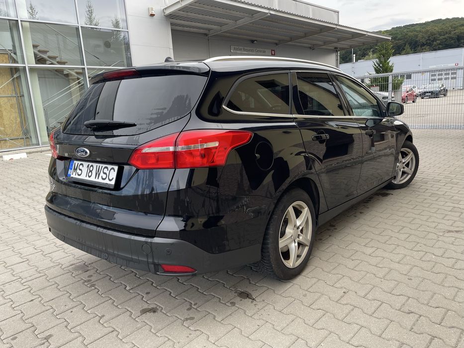 Ford Focus TITANIUM-1.5Dtci 120cp-Climatronic-Bi Xenon-Navigatie !