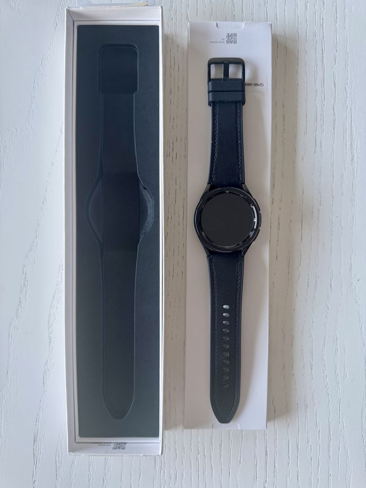 Смарт Часовник SAMSUNG Galaxy Classic 43mm Bluetooth SM-R950