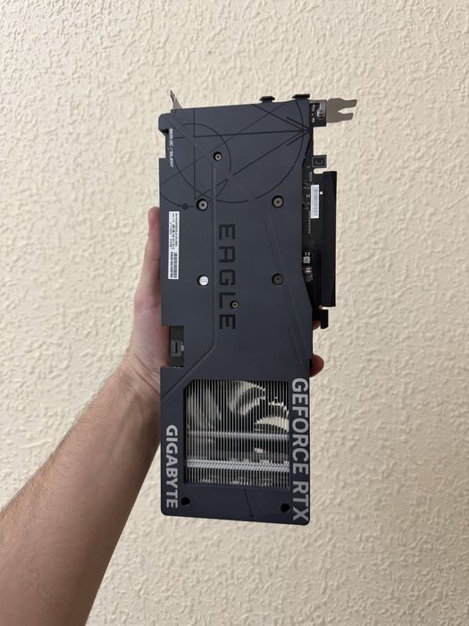 rtx 4060 8gb gigabyte eagle oc 3x