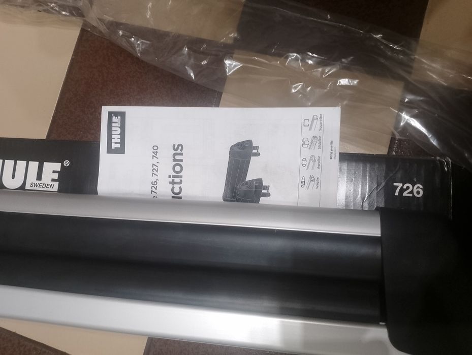 Багажник -стойка Thule нова за ски 4чф.