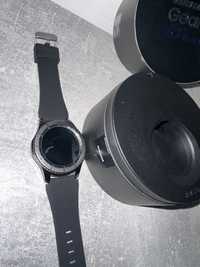 Vând smartwatch samsung gear s3 Frontier