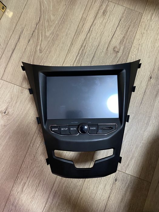 Продам автомогнитолу ssangyong актион