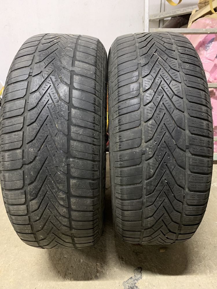 Vand anvelope de iarna 215/65/16