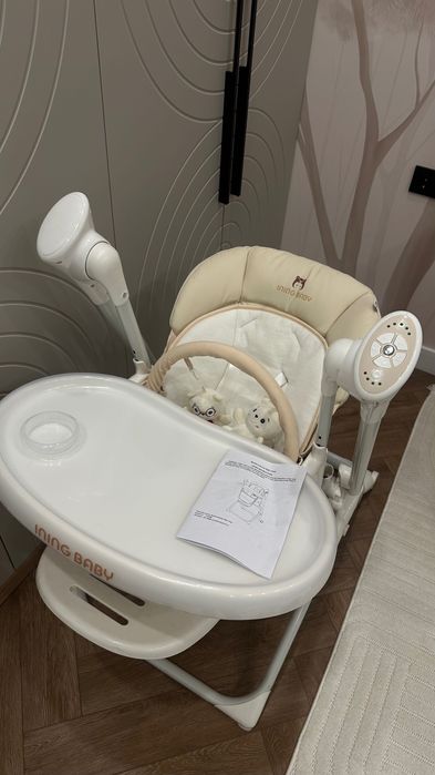 Продам детский столик, качелю от Ining baby