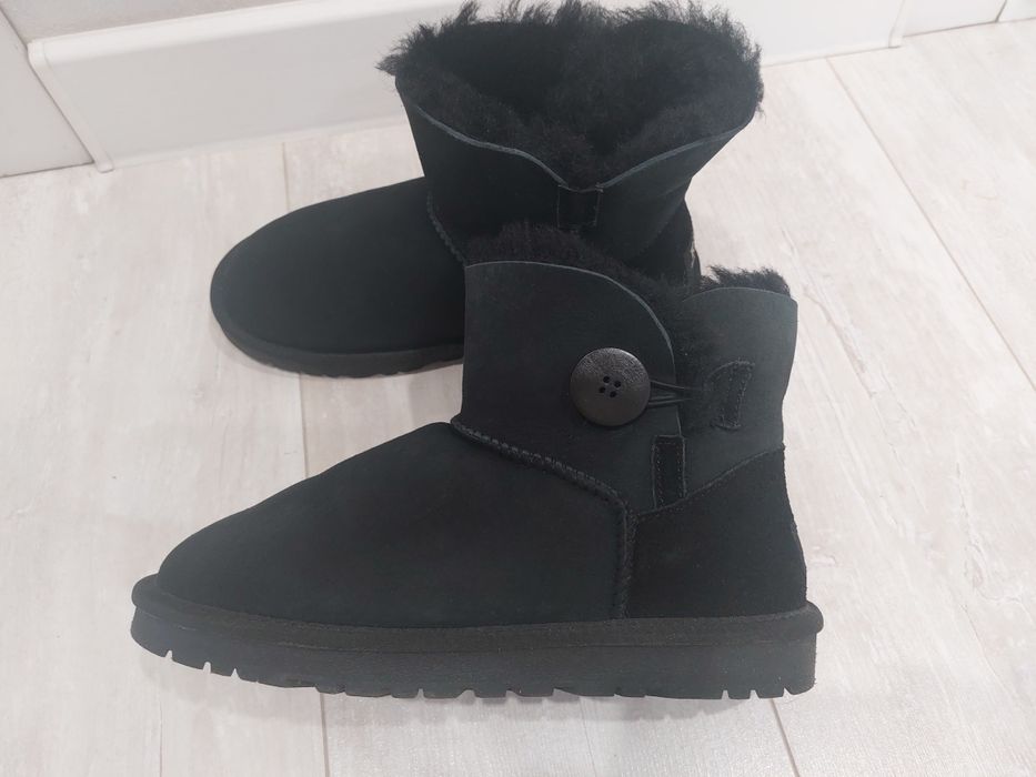 Угги новые 38 р.