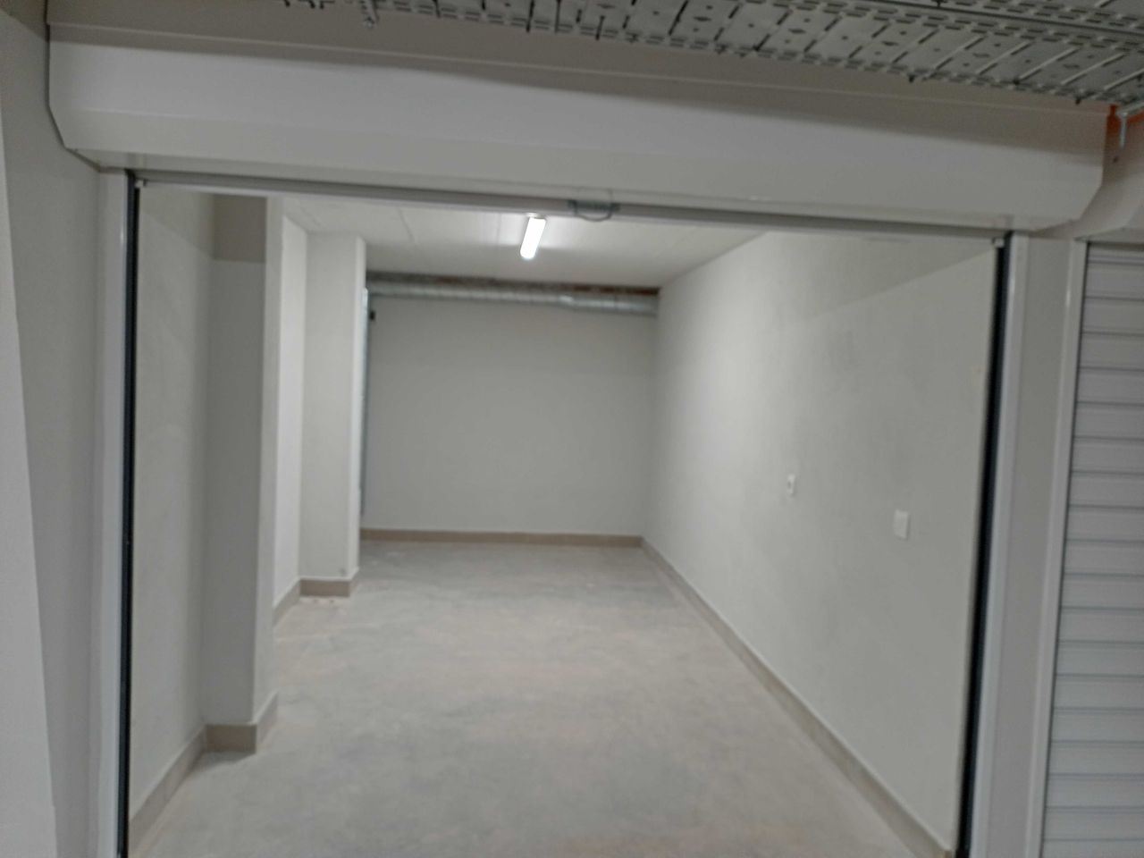 Дава се под наем Гараж / Паркомясто в София, Триъгълника - 14 кв.м за 102 € - Снимка #4