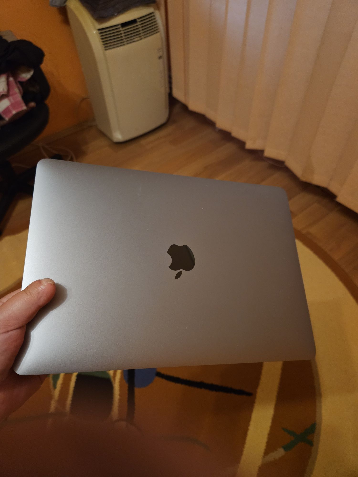 Macbook  pro 13 inch