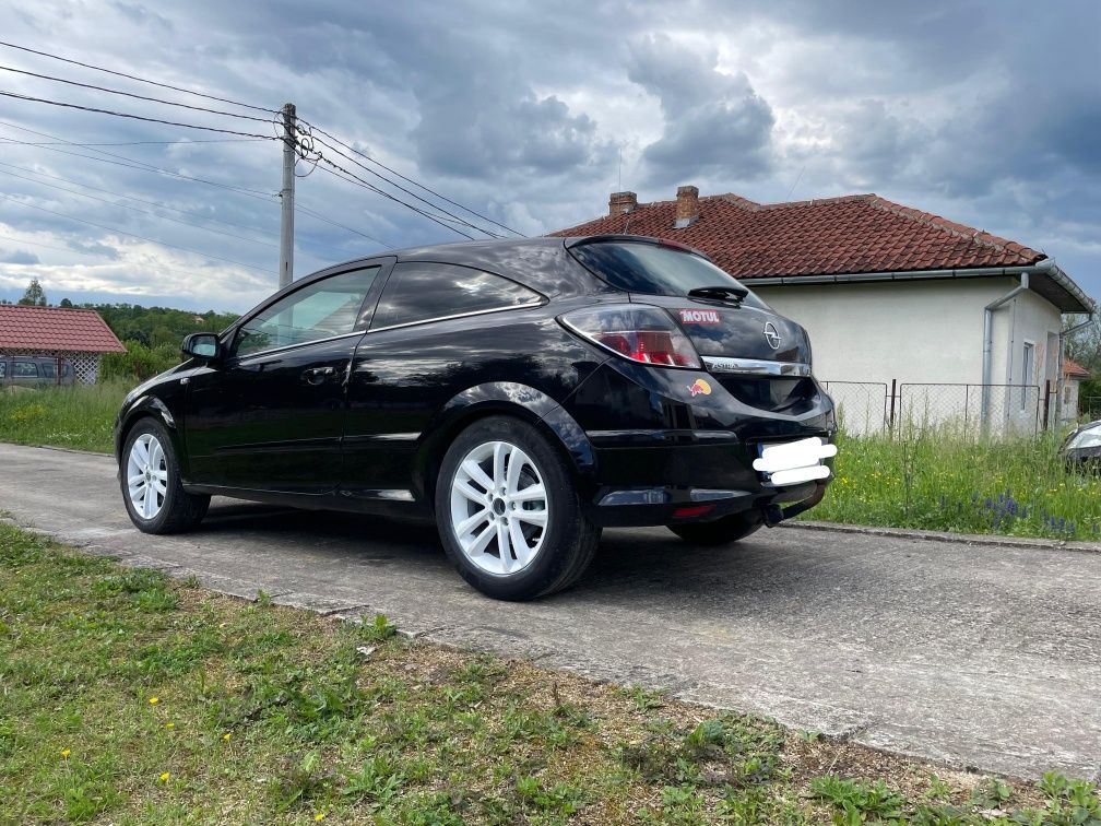 Opel Astra H GTC