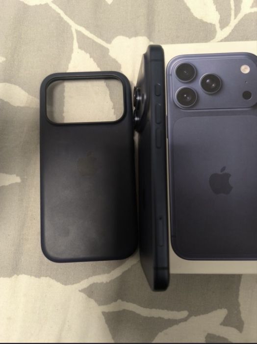 Vand IPhone 17 Pro deep blue 256 Gb
