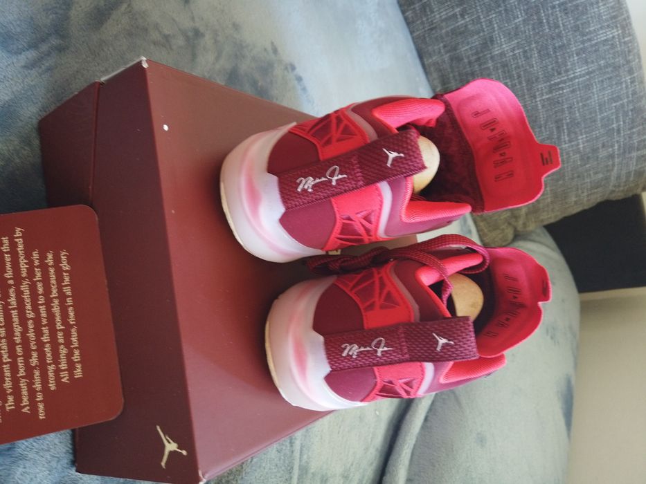 Nike Air Jordan XXXVII Low Lift Up Team Red DV9989-601