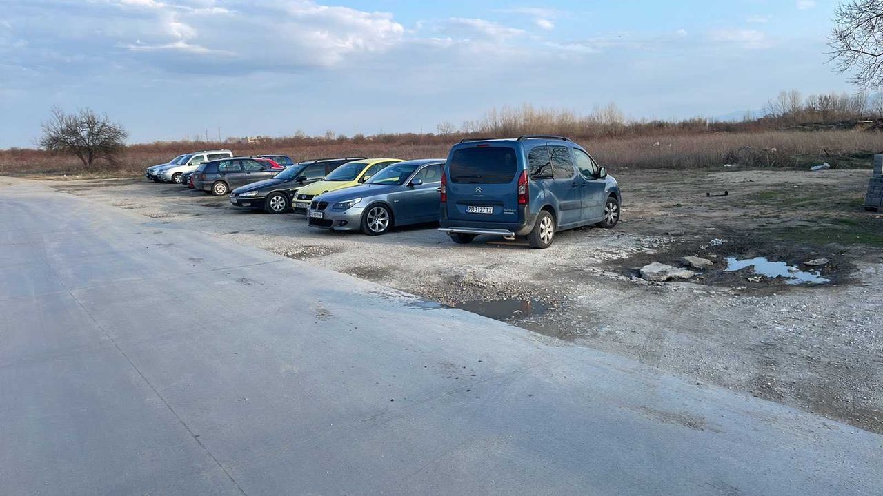 Продава се Парцел в Пловдив, Индустриална зона - Север - 5000 кв.м за 80 €/кв.м - Снимка #2