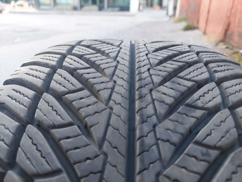 4бр. зимни гуми GOODYEAR ULTRAGRIP 245/45 R18