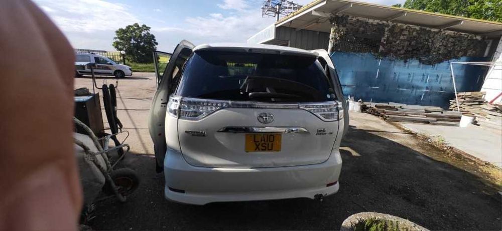 Toyota Estima hibrid