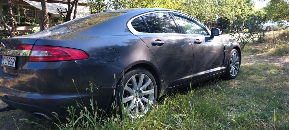 Vând Jaguar XF 2009