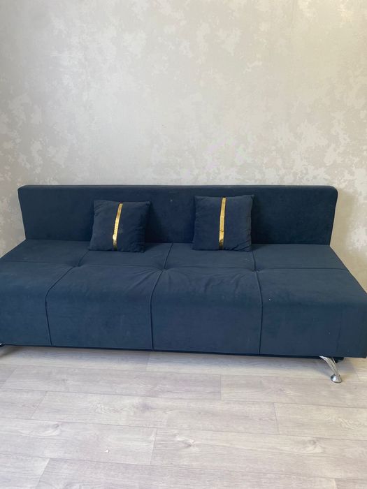 Продается тахта .