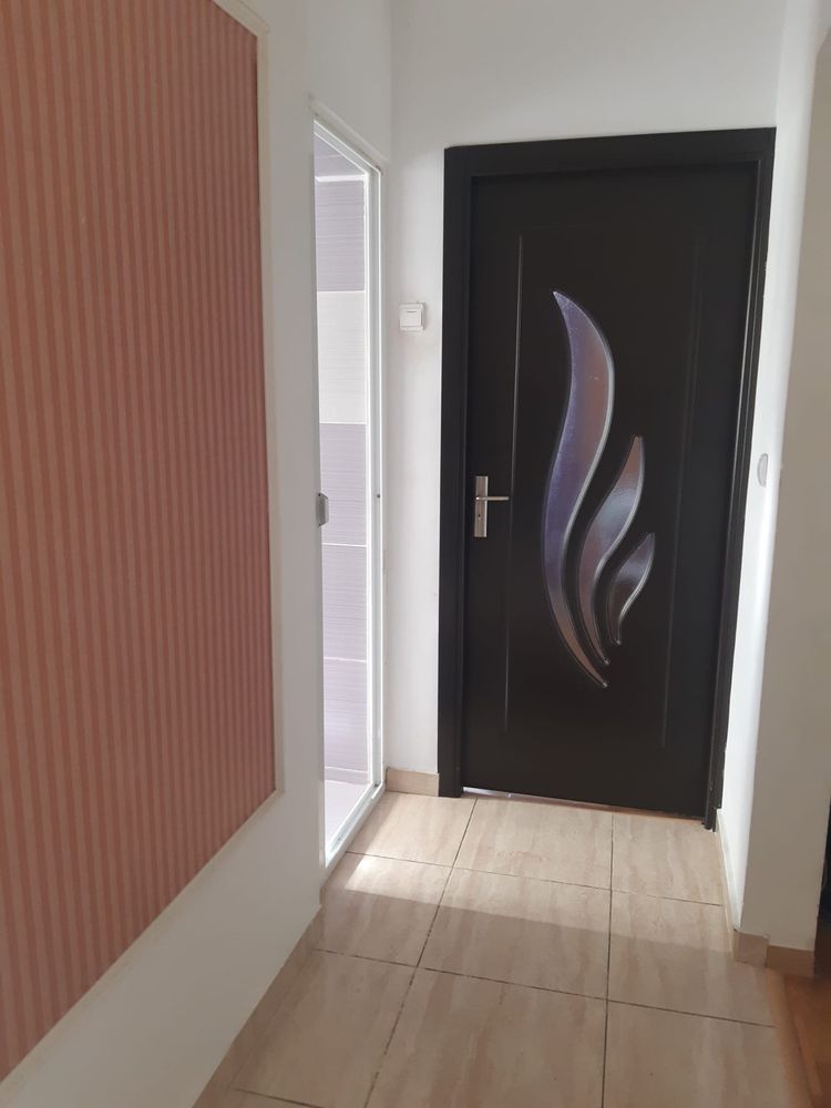 Apartament 2 camere decomandat,etaj 3 Radu Negru