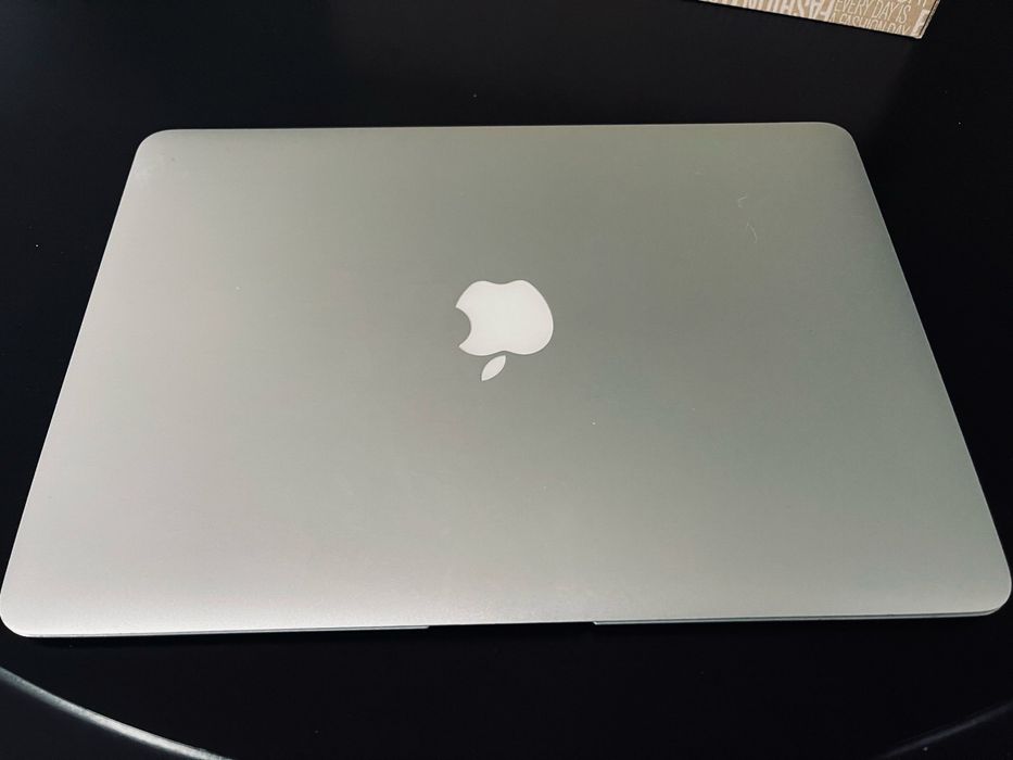 Macbook Air 13, i7, 8GB, 512GB SSD