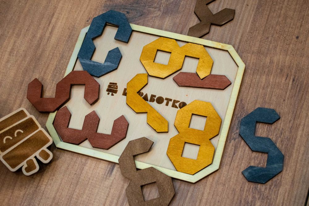 Дървен пъзел 8888