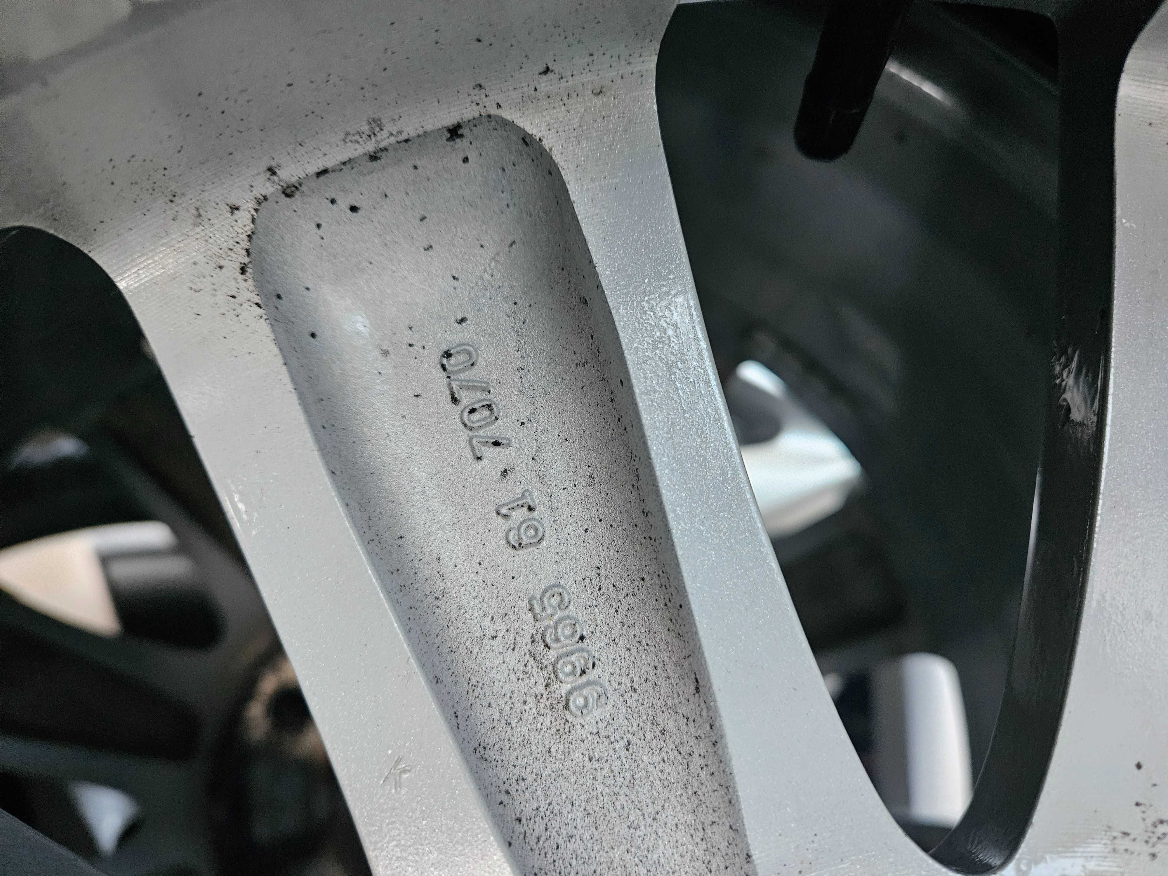 Лети джанти 17" 5х114,3 гуми 225/65/17