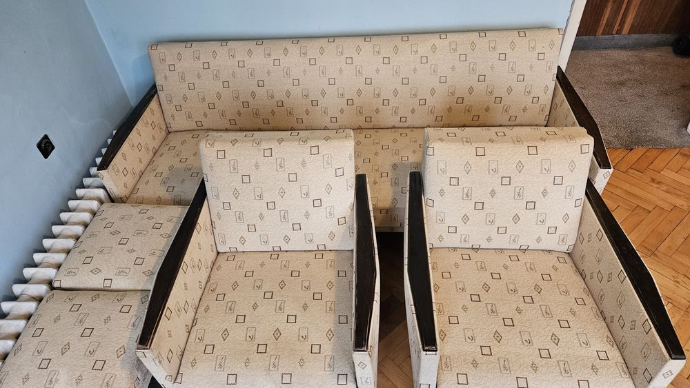 Диван, 2 фотьойла и 2 табуретки