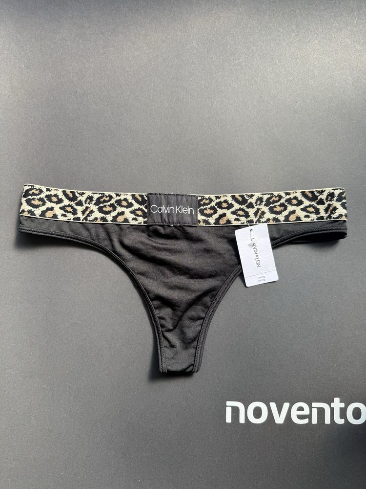 Ефектни прашки Calvin Klein /XS, M/