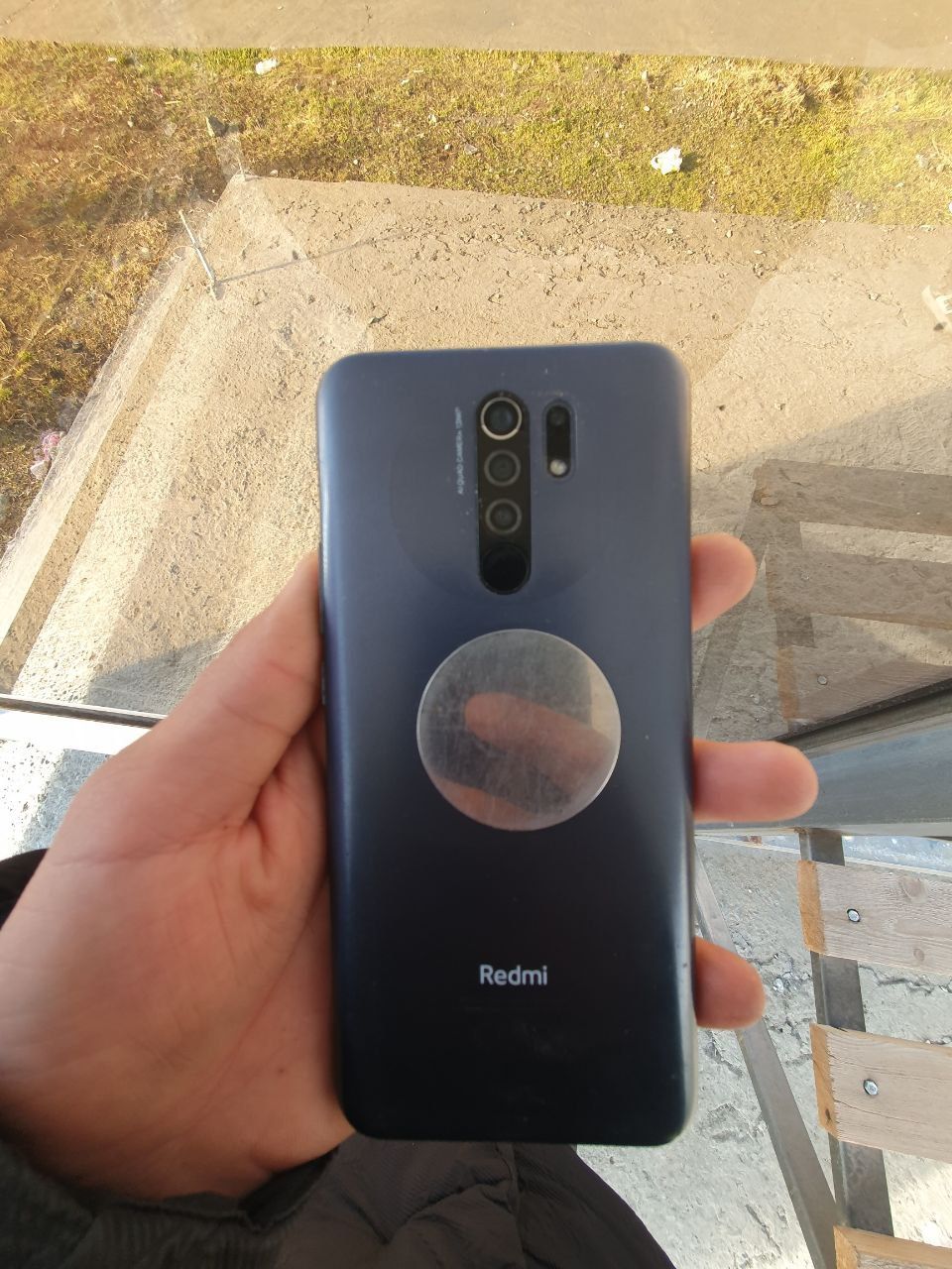 Redmi 9  64 GB ideal