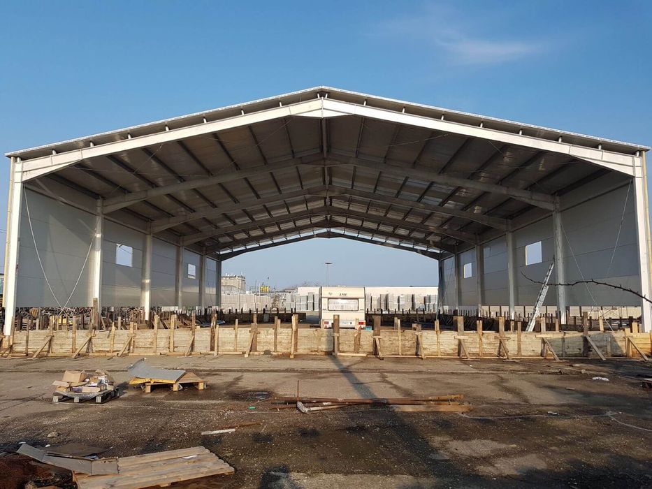 Hale metalice, structuri metalice, ferme și stâlpi din ipe