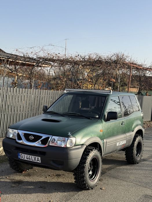 Autoutilitară Nissan Terrano 2