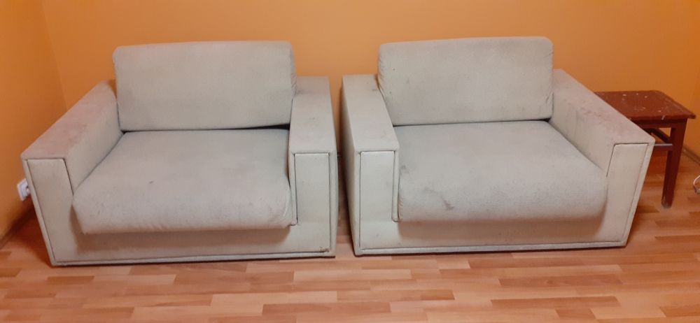 Vând canapea cu 2 fotoli