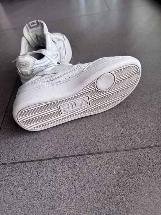 Adidasi Fila marime 33
