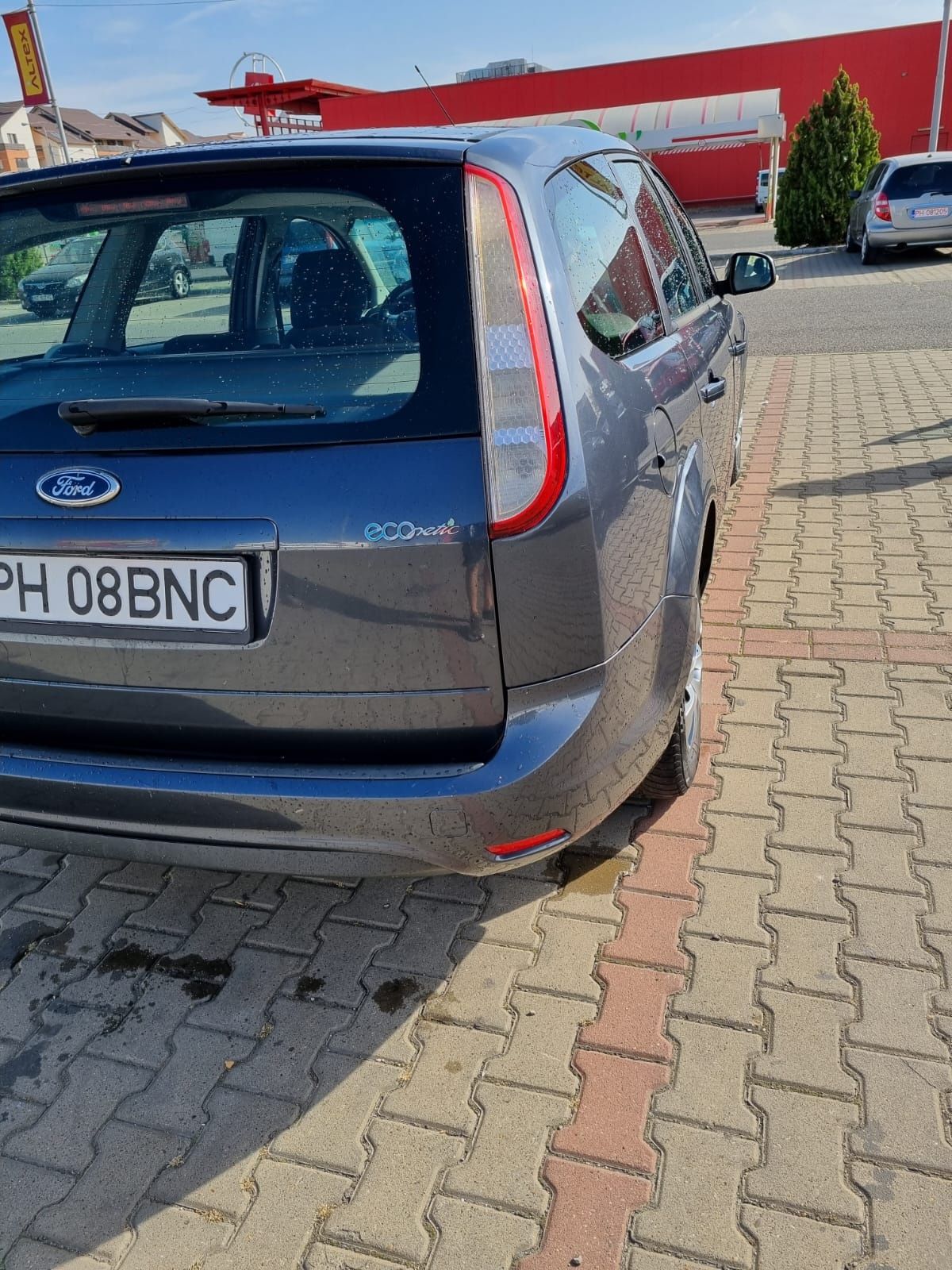 Ford focus  2010,2700 euro